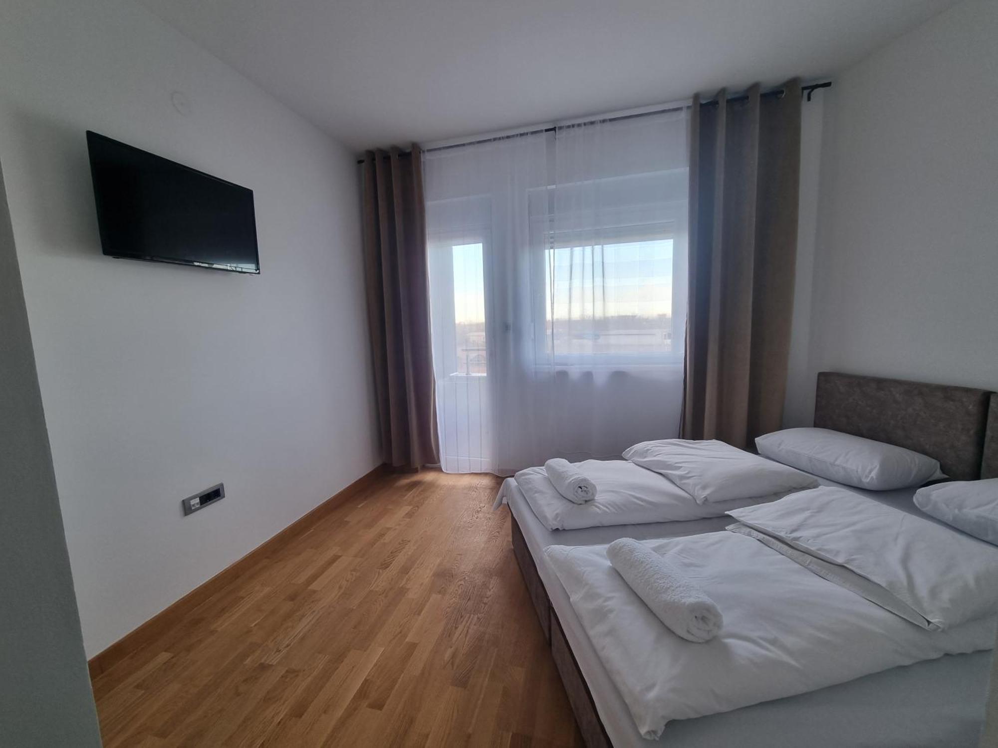Gosnje Apartment Нови Сад Стая снимка