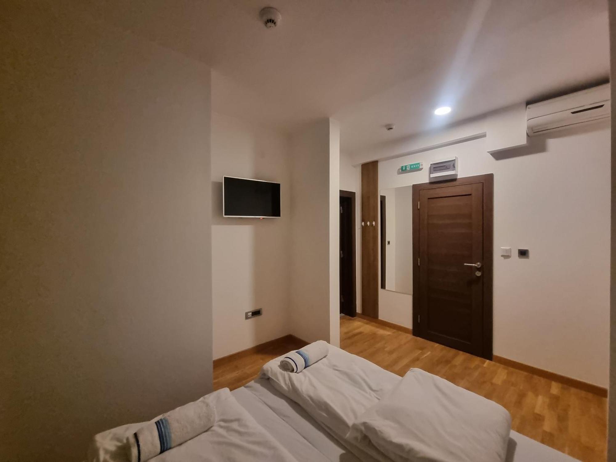 Gosnje Apartment Нови Сад Екстериор снимка